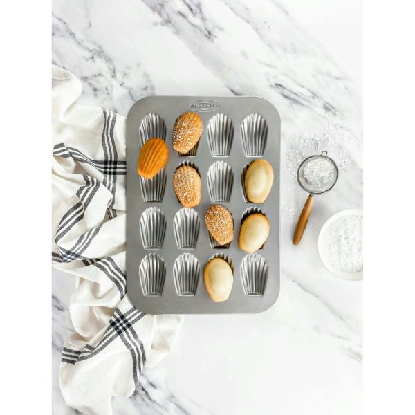 Madeleine Pan (16 Cavity) Madeleine Pan (16 Cavity)